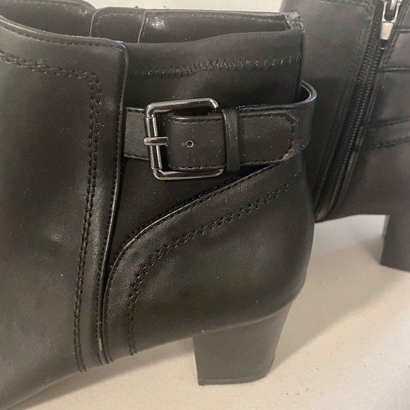 East 5th Women's Black Ankle Boots EF RICO Buckle/Side Zipper -Size 8.5 Med - Picture 5 of 12